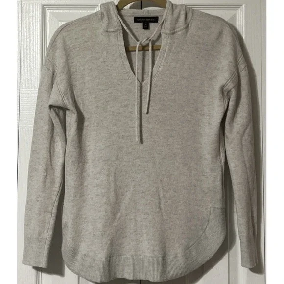 Banana Republic Women's Merino Wool Cashmere Hooded Sweater SZ Small in Oatmeal - Picture 8 of 9